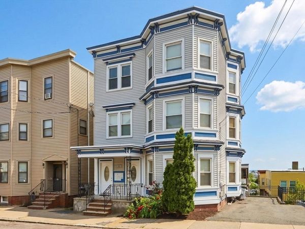 26 Gladstone St, Unit 3, Boston, MA 02128