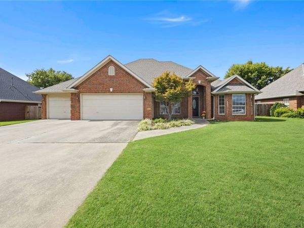 285 S Briarhill Drive , Farmington, AR 72730