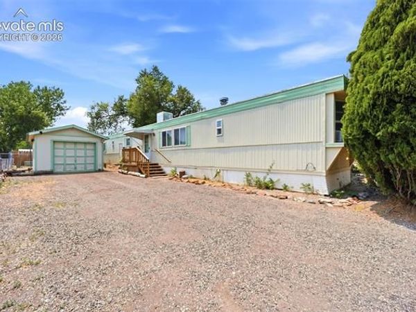 96 E Kipling Drive, Pueblo West, CO 81003