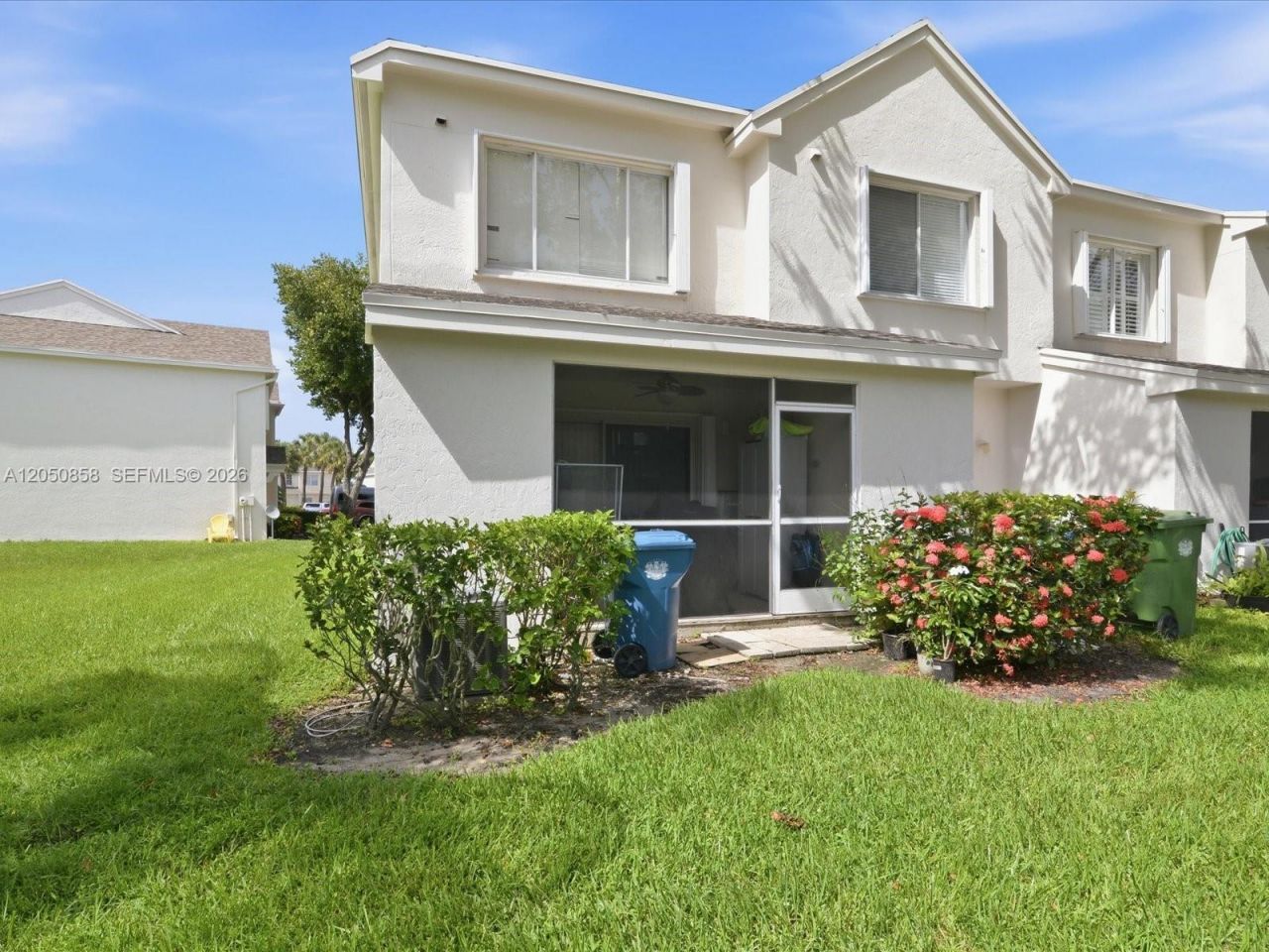 21 Simonton Cir , Weston, FL 33326 Photo