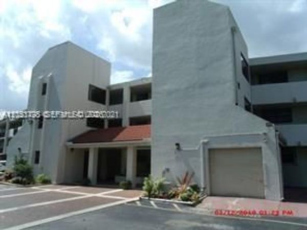 112 Lake Emerald Dr , Unit 207, Oakland Park, FL 33309