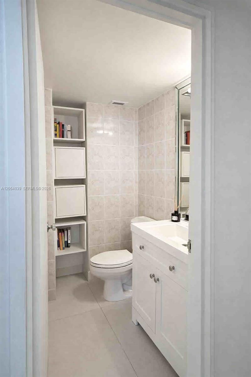 9225 Collins Ave , Unit 505, Surfside, FL 33154 Photo