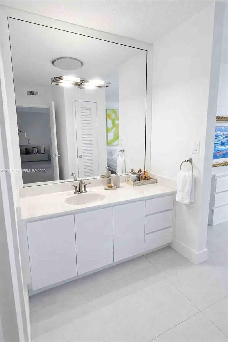 9225 Collins Ave , Unit 505, Surfside, FL 33154 Photo