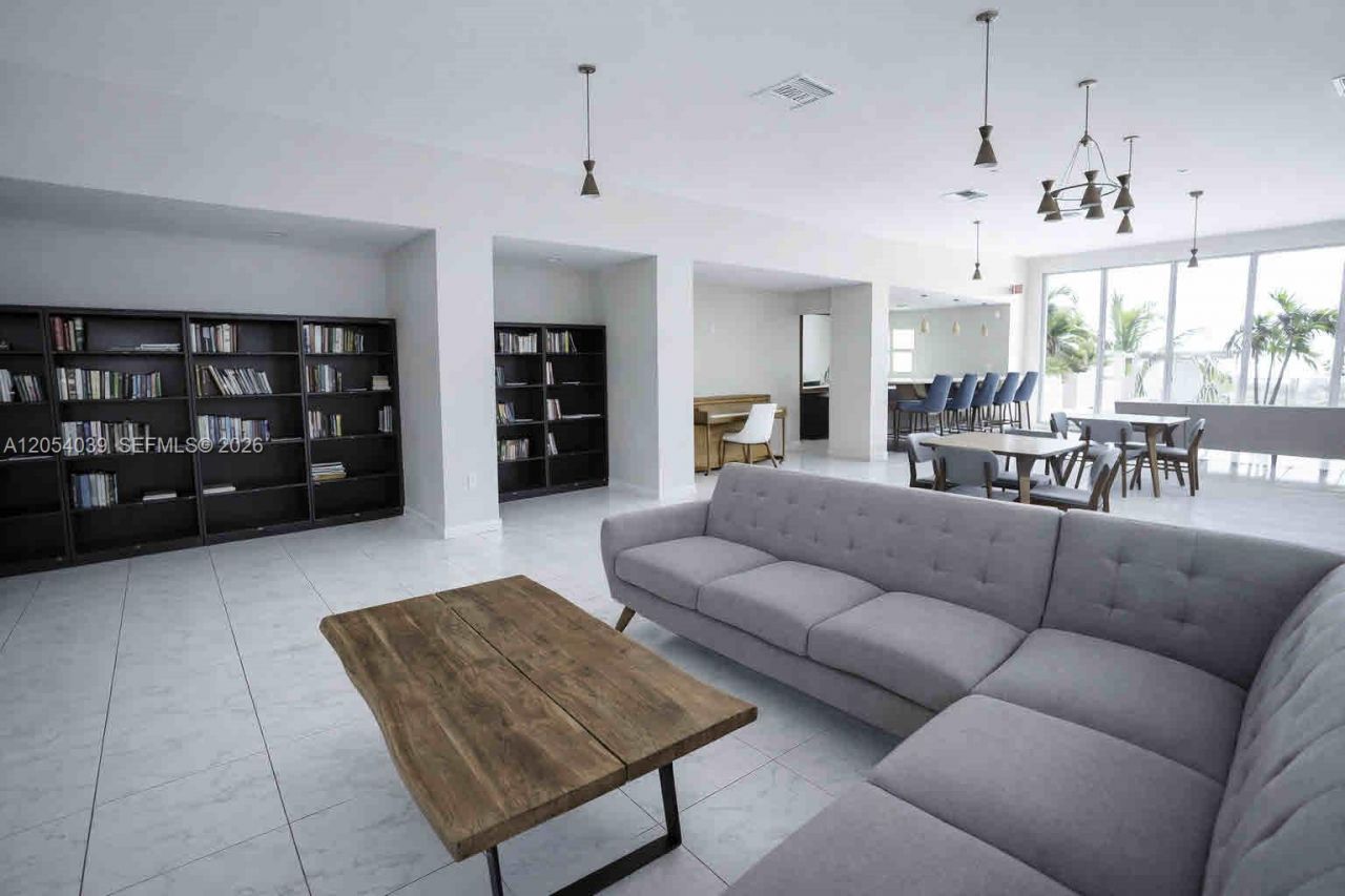 9225 Collins Ave , Unit 505, Surfside, FL 33154 Photo
