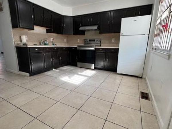 1610 W DIAMOND STREET , PHILADELPHIA, PA 19121