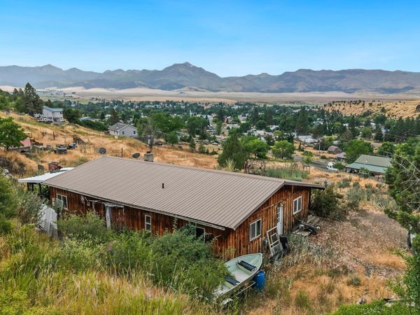 655 N Washington Street, Prairie City, OR 97869