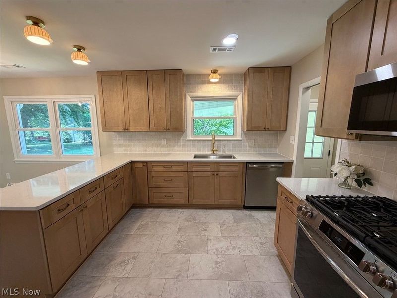 7221 Rosedale Drive , Mentor, OH 44060 Photo 5