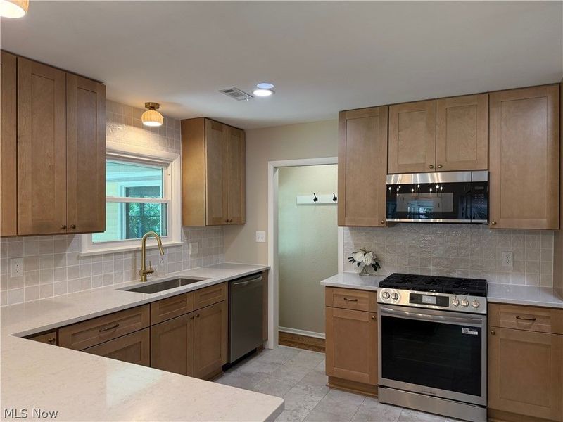 7221 Rosedale Drive , Mentor, OH 44060 Photo 7