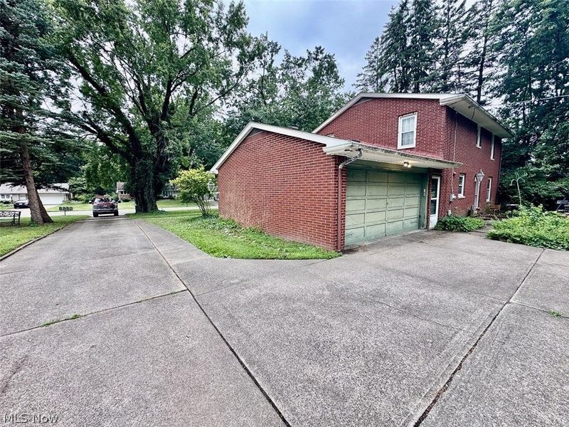 2523 57th Street NE, Canton, OH 44721 Photo 4
