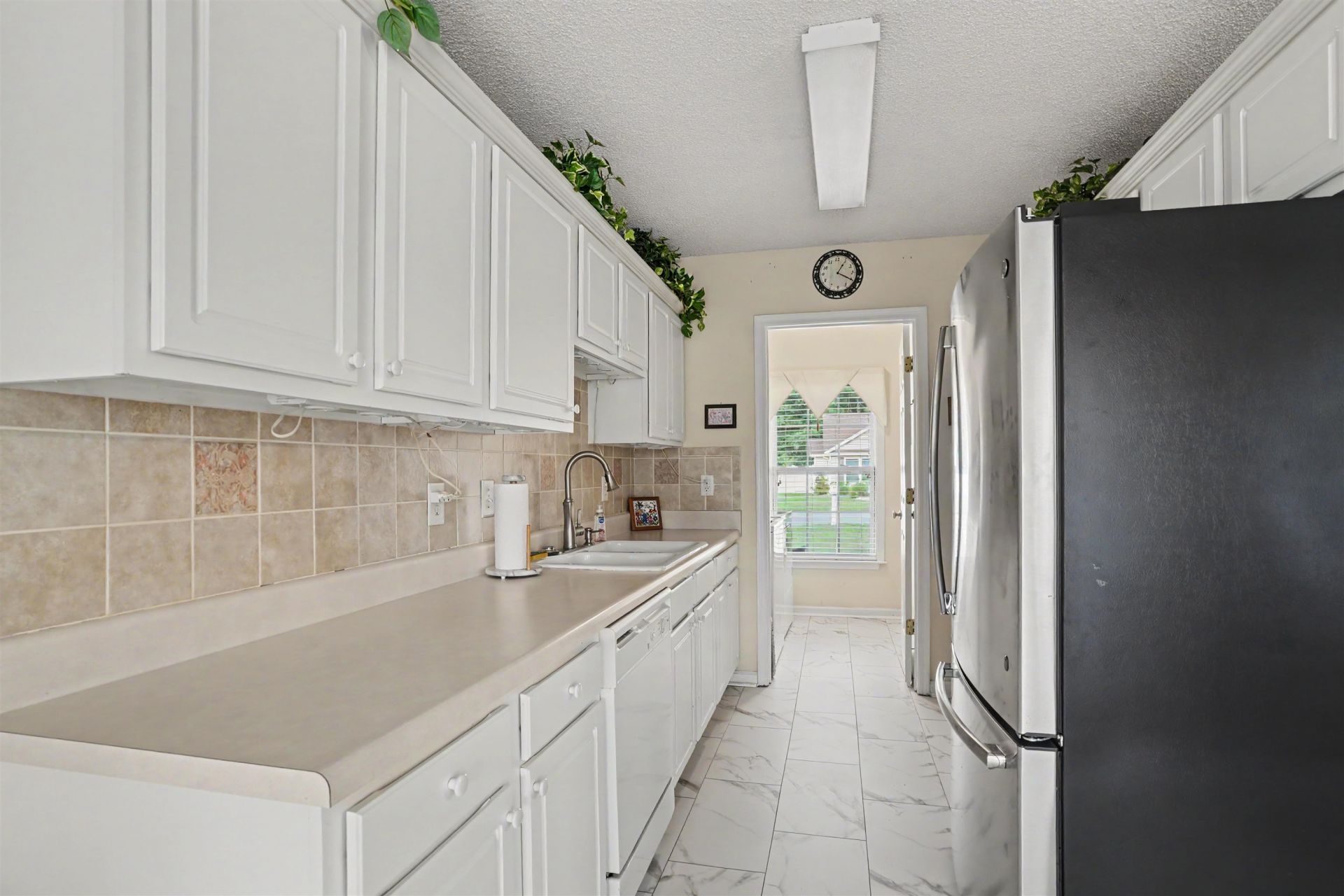 668 Wintercreeper Dr.  Photo 13