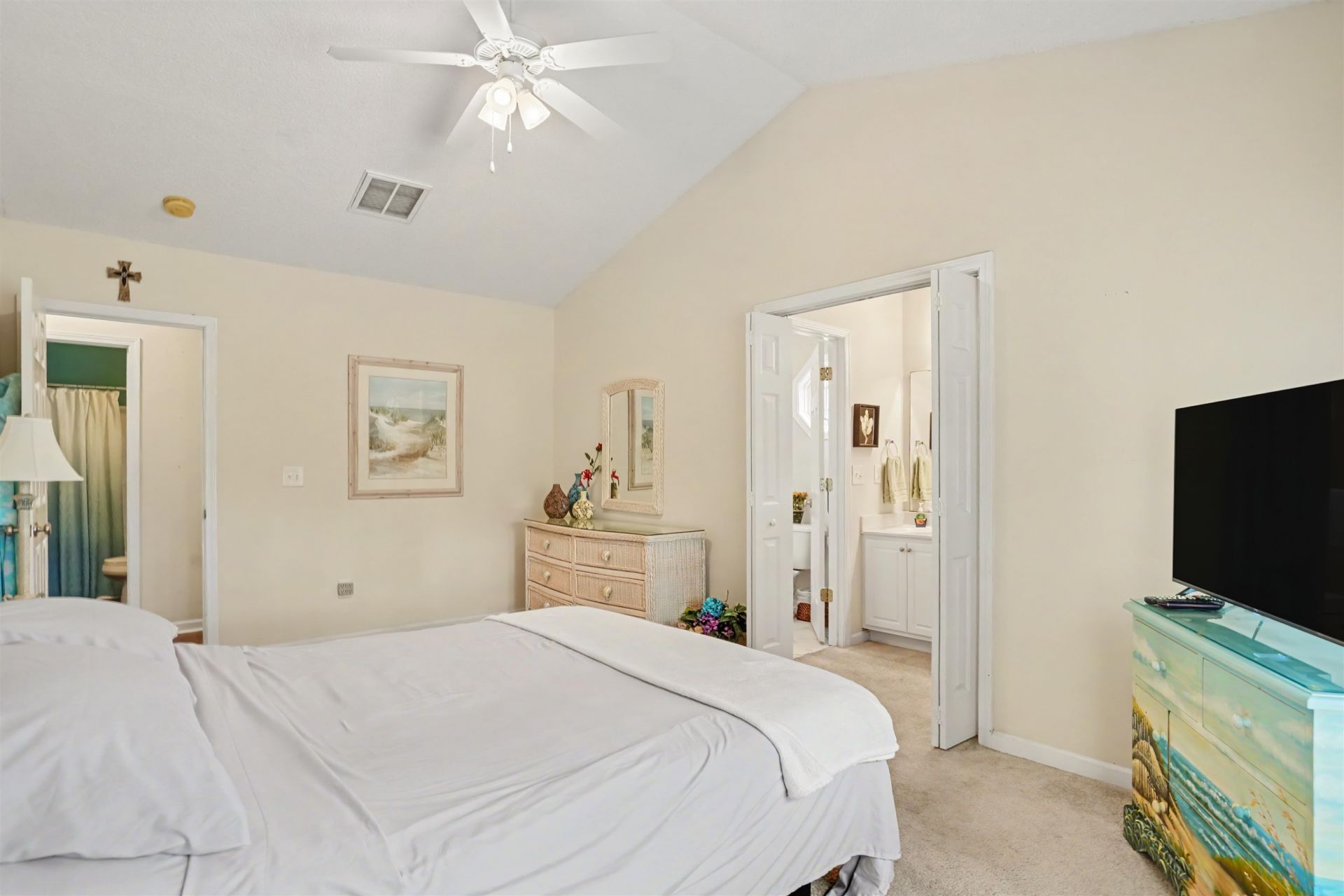 668 Wintercreeper Dr.  Photo 16