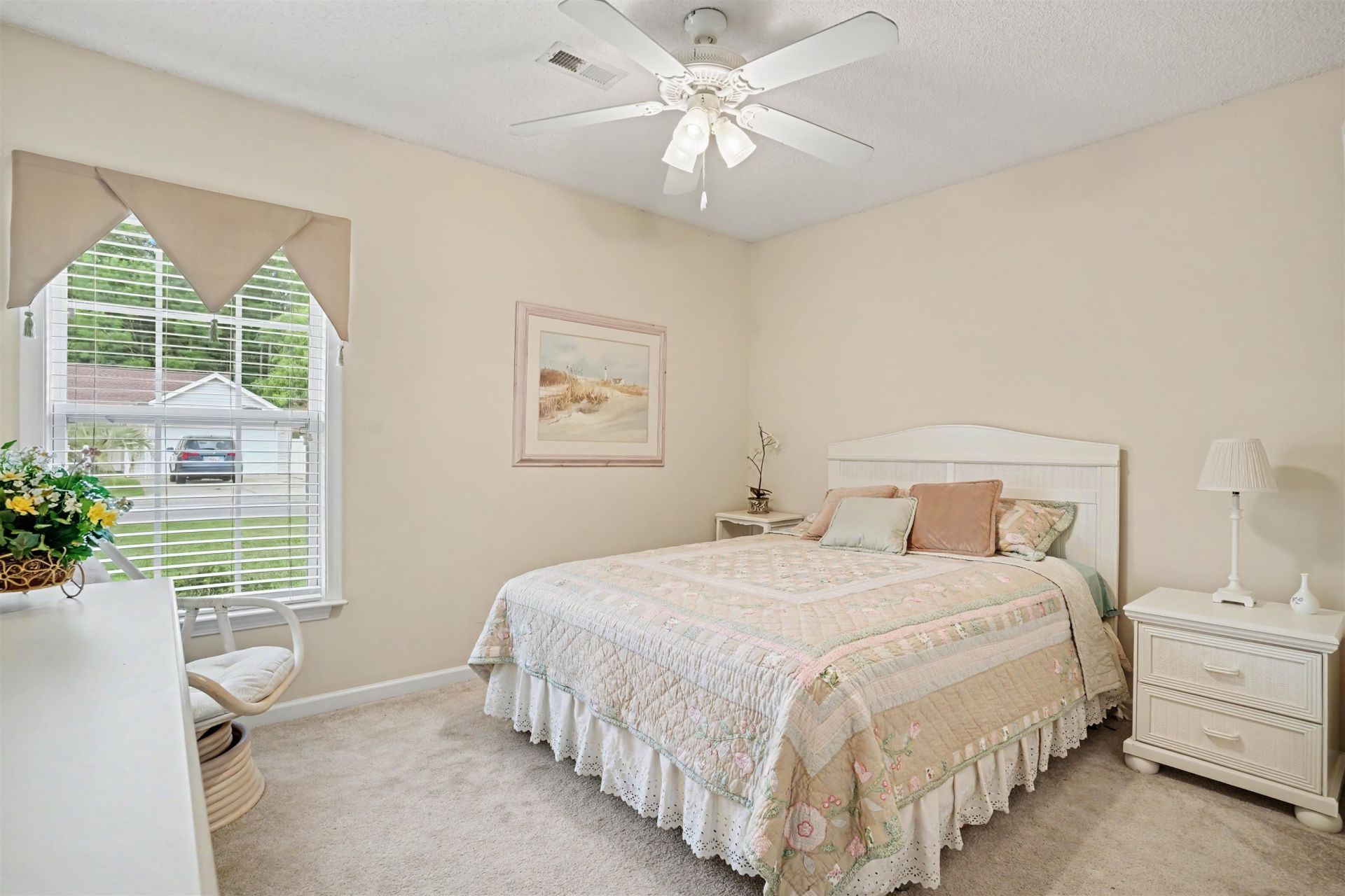 668 Wintercreeper Dr.  Photo 21
