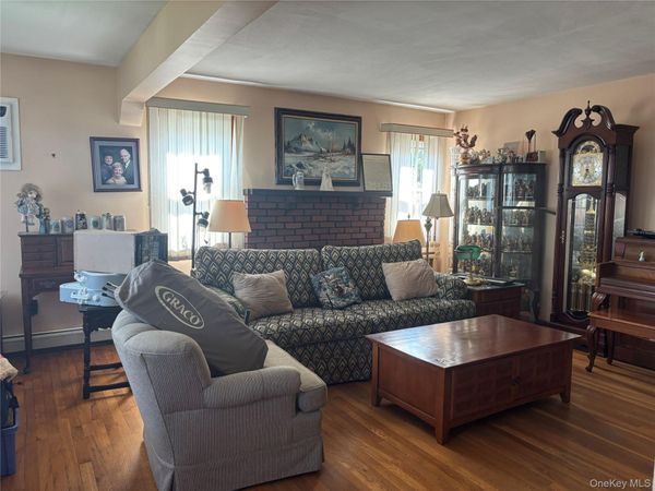 1054 Highland Street , Baldwin, NY 11510