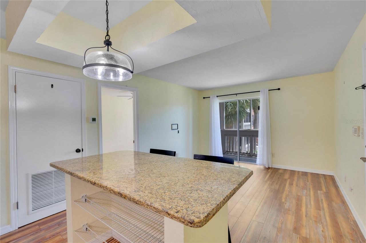 10200 Gandy Boulevard N, Unit 705, Saint Petersburg, FL 33702 Photo