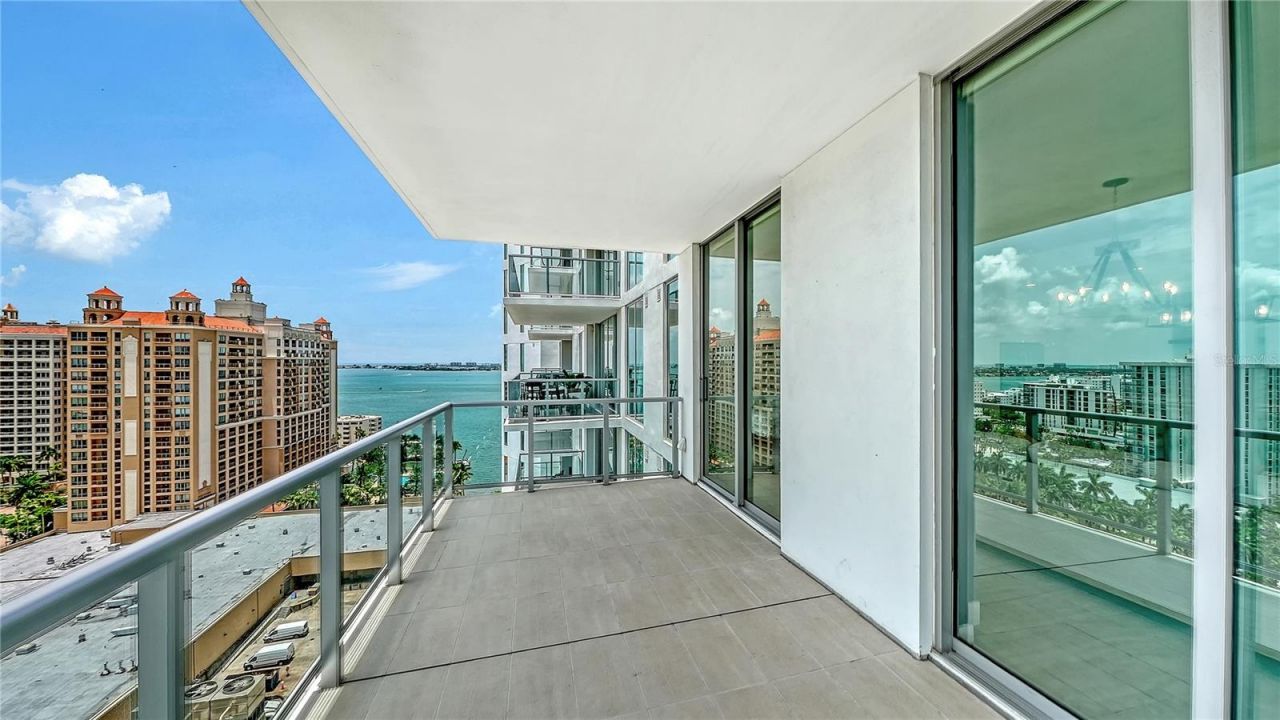 301 Quay, Unit 1507, Sarasota, FL 34236 Photo