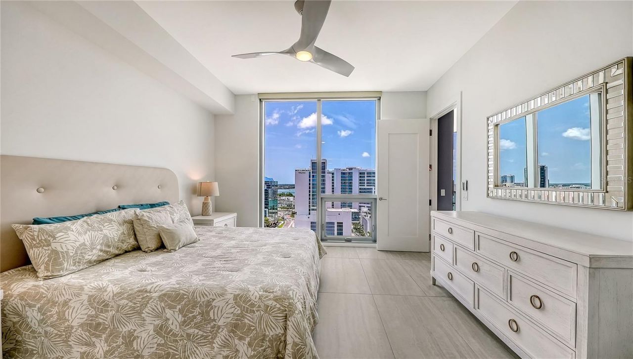 301 Quay, Unit 1507, Sarasota, FL 34236 Photo