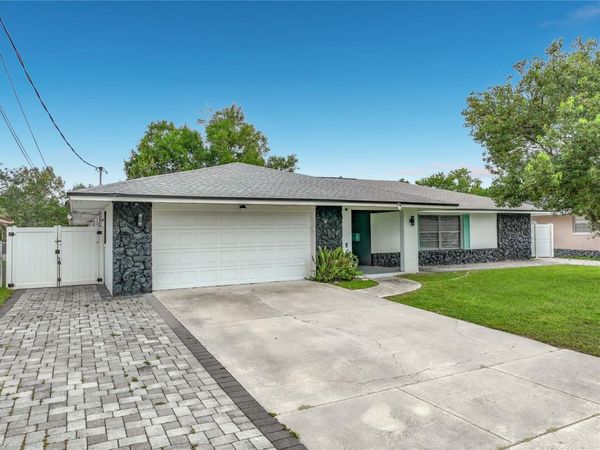 2425 LAUDERDALE COURT, ORLANDO, FL 32805