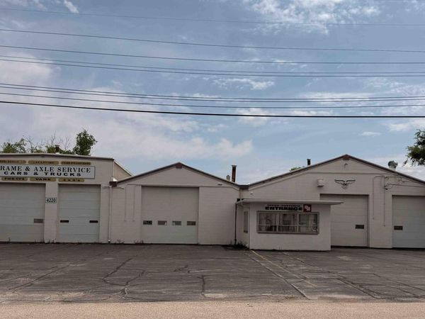 4220 N 126th St, Brookfield, WI 53005