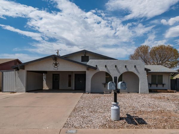 588 W 21ST Avenue, Apache Junction, AZ 85120