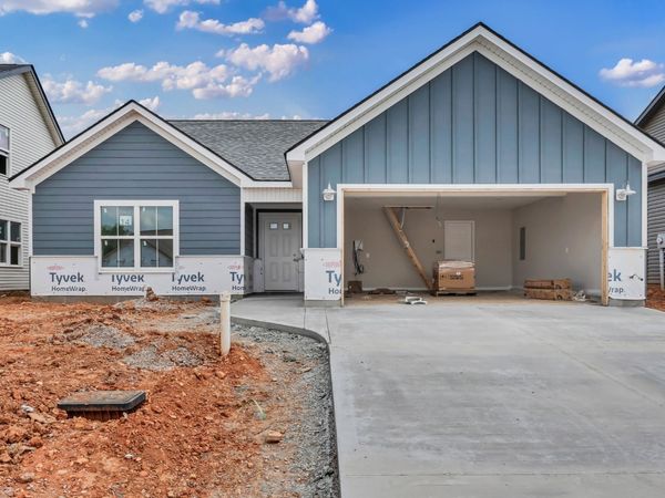 2721 Brewster Dr , Clarksville, TN 37042