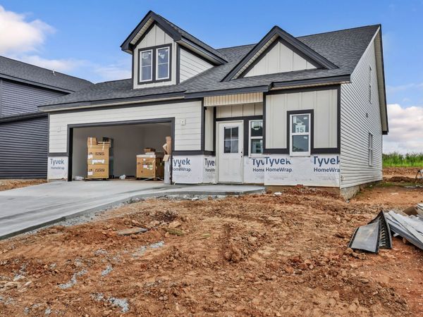 2725 Brewster Dr , Clarksville, TN 37042