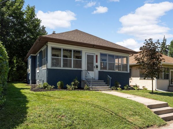 725 Charlton Street, Saint Paul, MN 55107