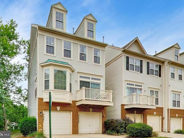46383 PRYOR SQUARE, STERLING, VA 20165