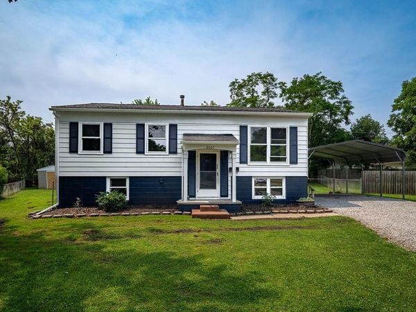 2007 Willowood Court, Ontario, OH 44906