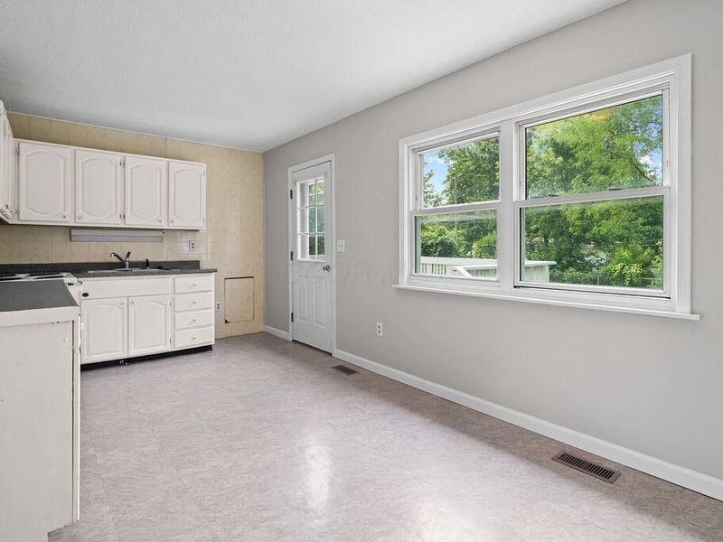 2007 Willowood Court, Ontario, OH 44906 Photo 6