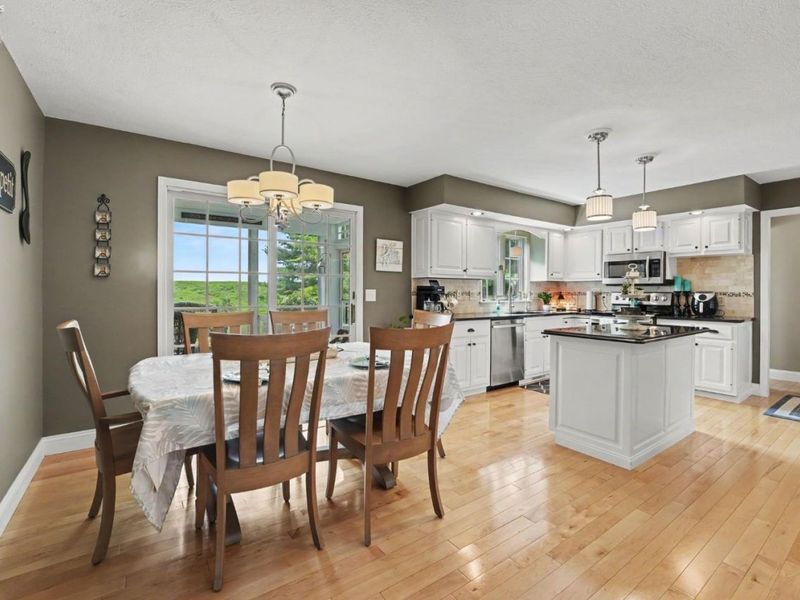 1040 Monroe Street, Bellevue, OH 44811 Photo 12