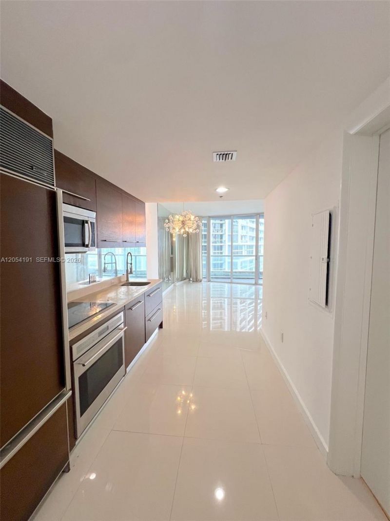 495 Brickell Av , Unit 4208, Miami, FL 33131 Photo