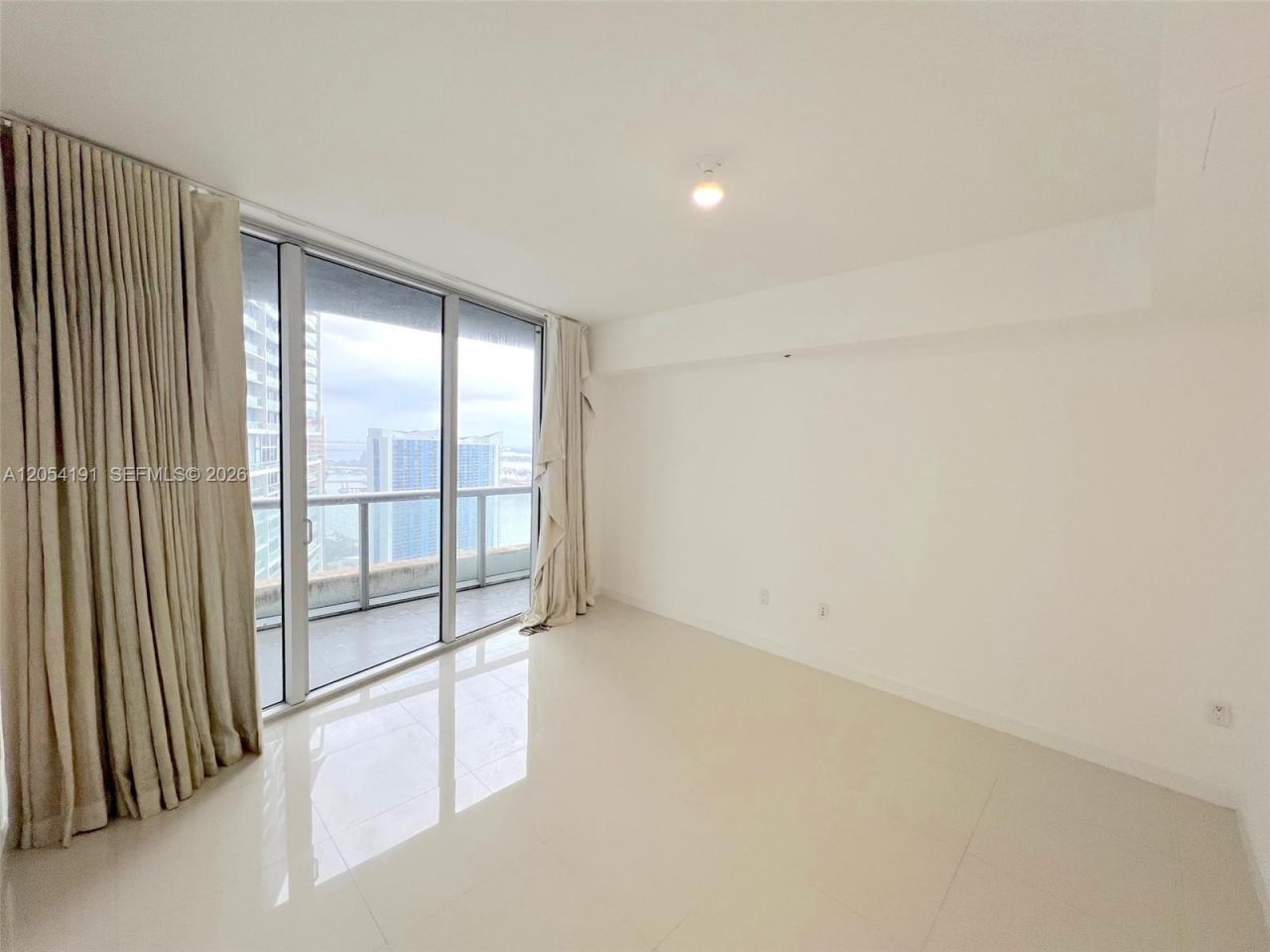 495 Brickell Av , Unit 4208, Miami, FL 33131 Photo