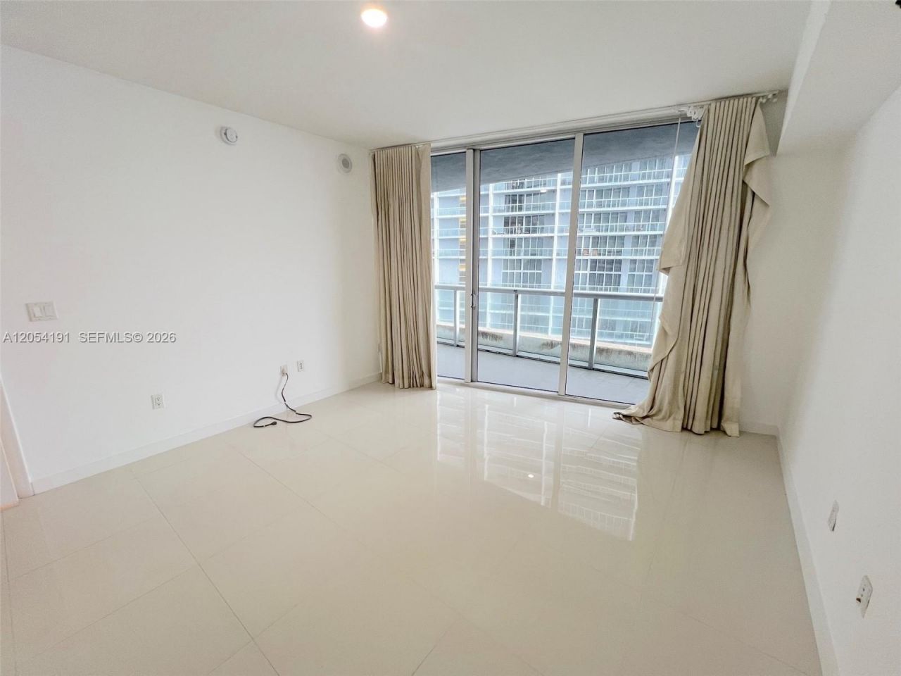 495 Brickell Av , Unit 4208, Miami, FL 33131 Photo