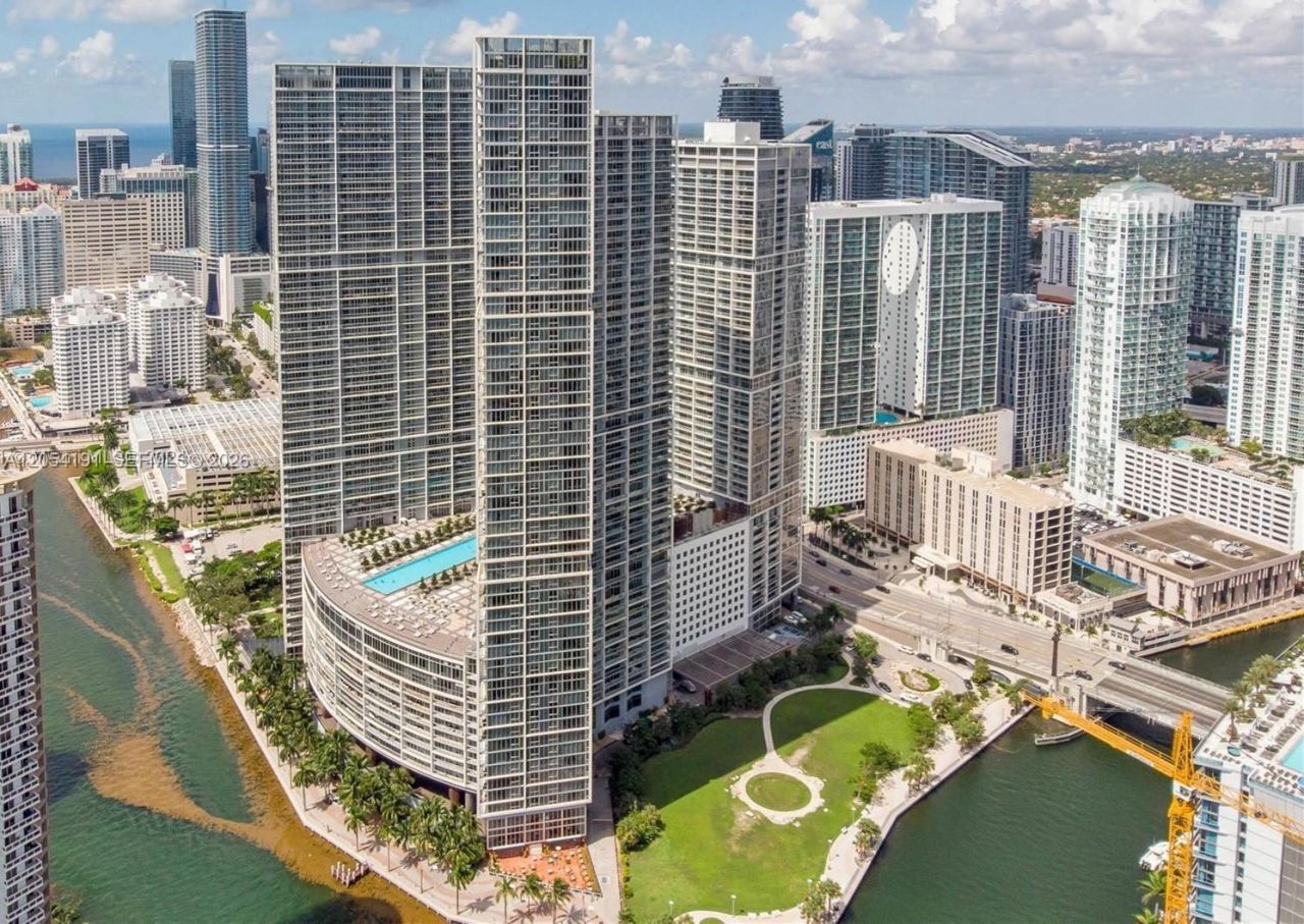 495 Brickell Av , Unit 4208, Miami, FL 33131 Photo