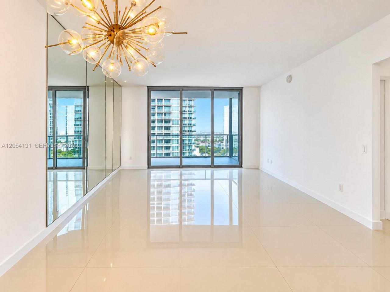 495 Brickell Av, Unit 4208, Miami, FL 33131 Photo