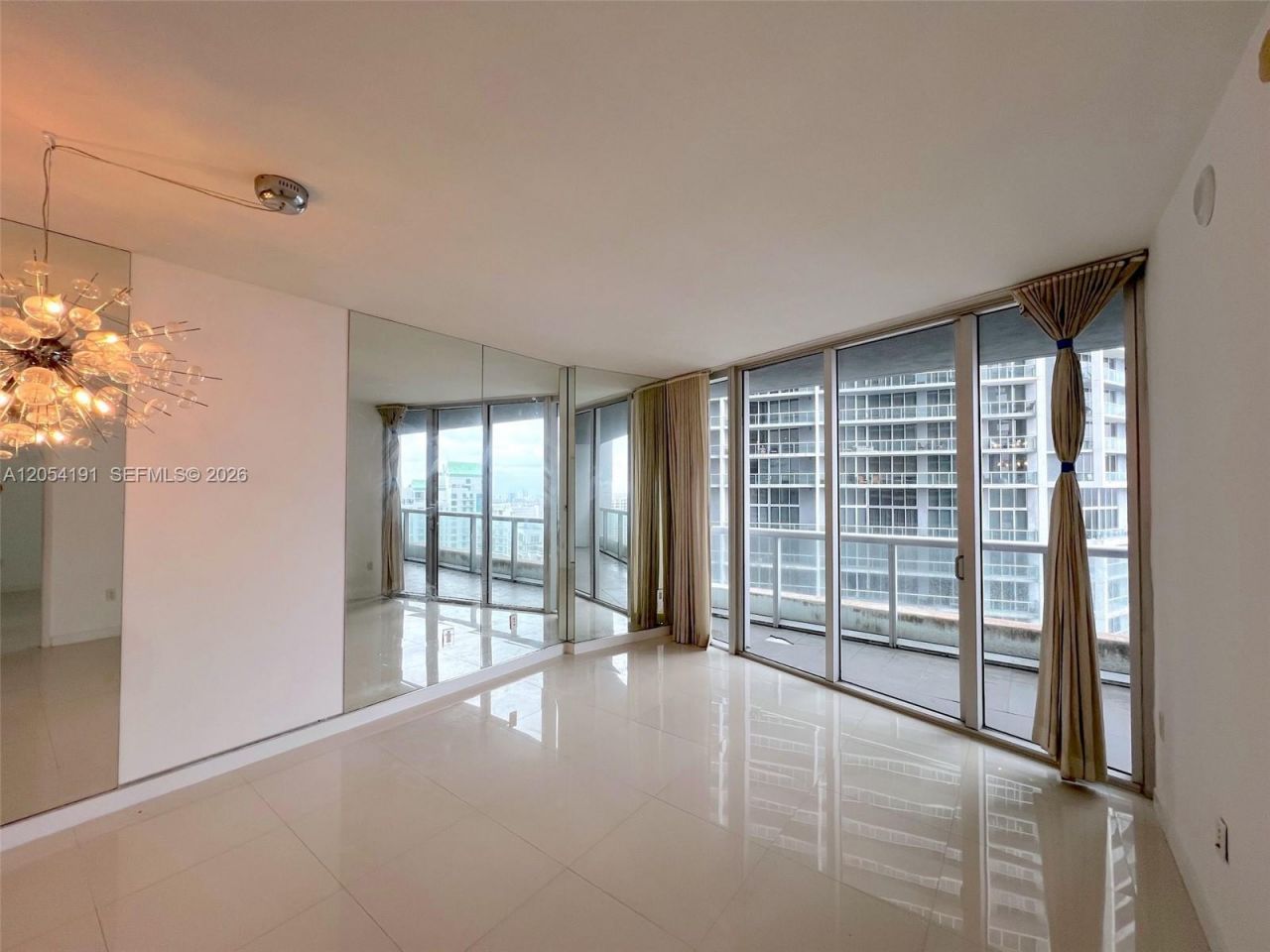 495 Brickell Av , Unit 4208, Miami, FL 33131 Photo