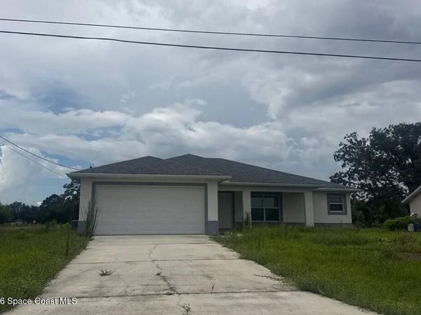 126 Parish Drive , Lehigh Acres, FL 33973