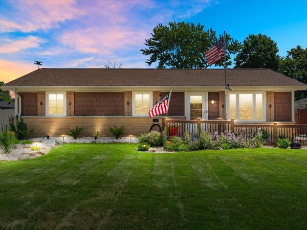 3250 S 105th STREET, West Allis, WI 53227