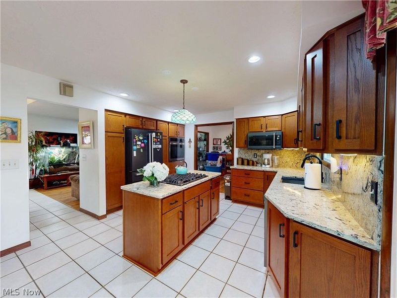 32145 Sedgefield Oval, Solon, OH 44139 Photo 13