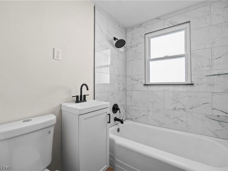 46175 Middle Ridge Road , Amherst, OH 44001 Photo 19