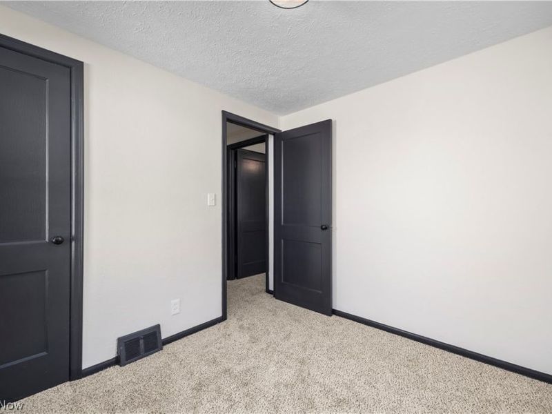 46175 Middle Ridge Road , Amherst, OH 44001 Photo 26
