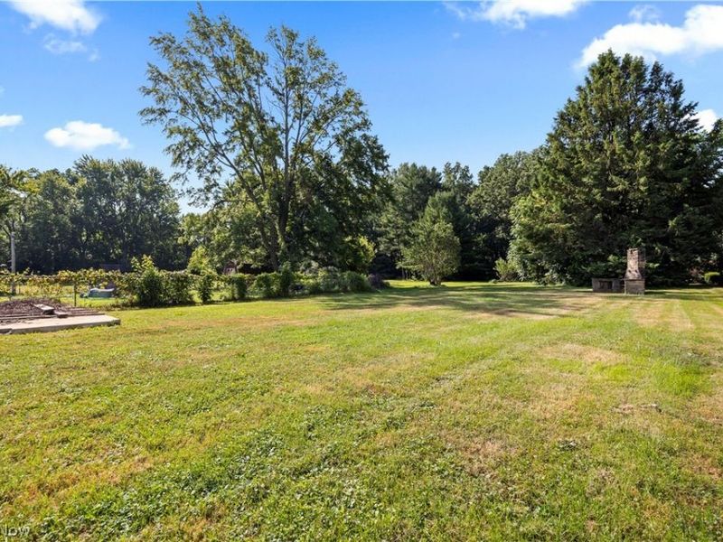 46175 Middle Ridge Road , Amherst, OH 44001 Photo 34