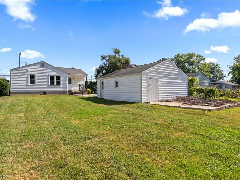 46175 Middle Ridge Road , Amherst, OH 44001 Photo 35