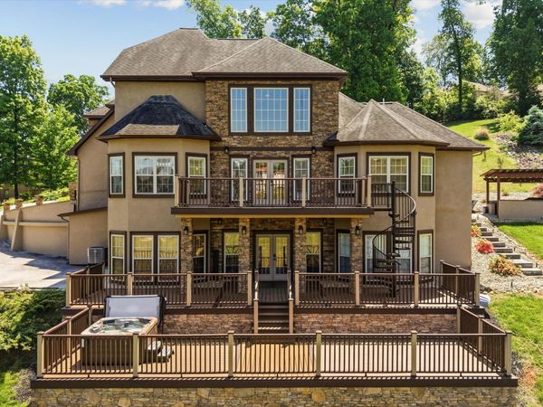 3419 Bentwood Drive, Kodak, TN 37764