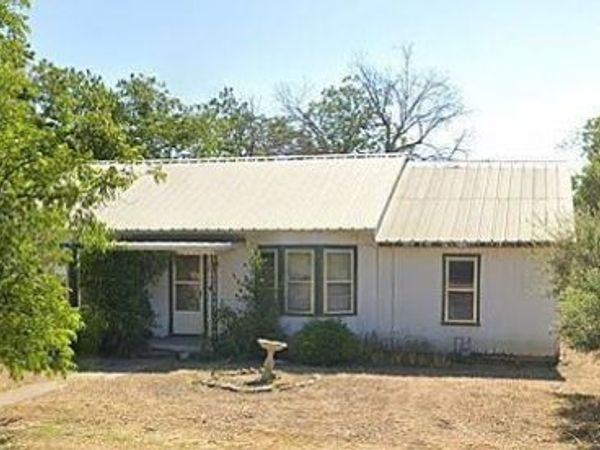 517 5th Avenue, Coleman, TX 76834