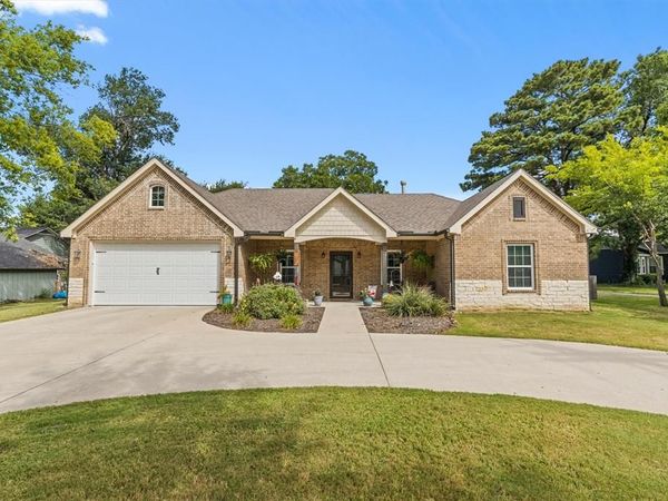 327 Walnut Street, Terrell, TX 75160