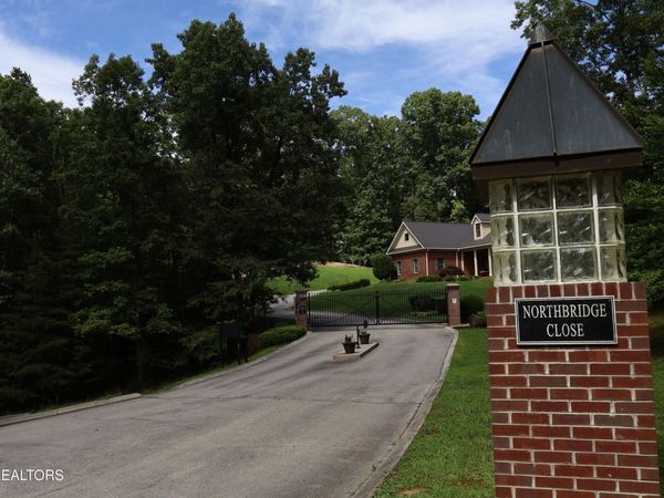 1016 Northbridge Close , Kingston, TN 37763