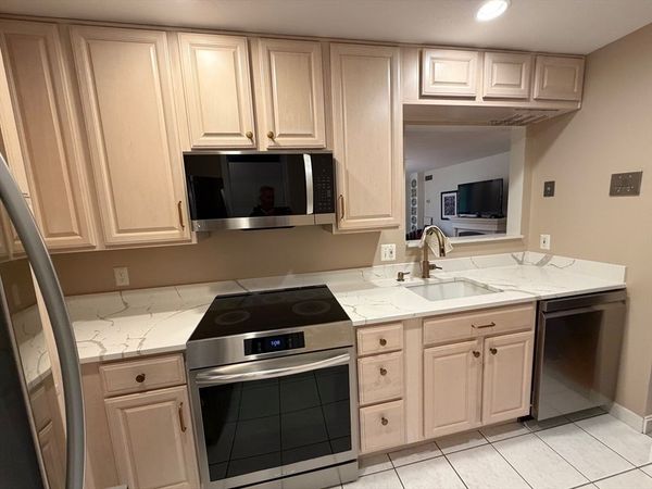 269 Cambridge Rd, Unit 204, Woburn, MA 01801