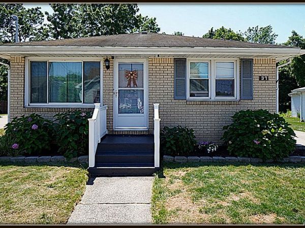 37 Burke Drive , Buffalo, NY 14218