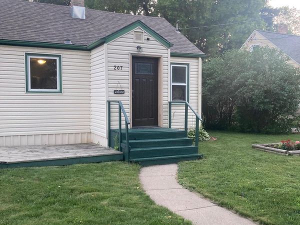 207 14th Street S, Moorhead, MN 56560
